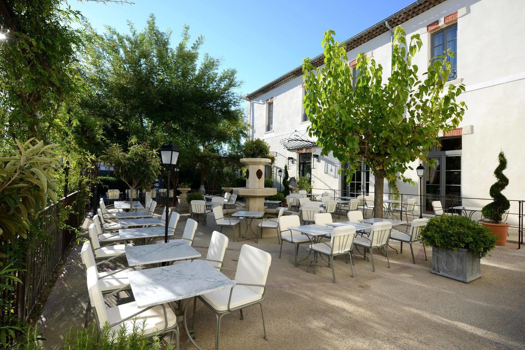 Grand Hotel Henri - Teritoria LʼIsle-sur-la-Sorgue Zewnętrze zdjęcie